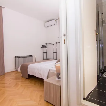 Apartmani Mlacic Donji Okrug  Exterior foto
